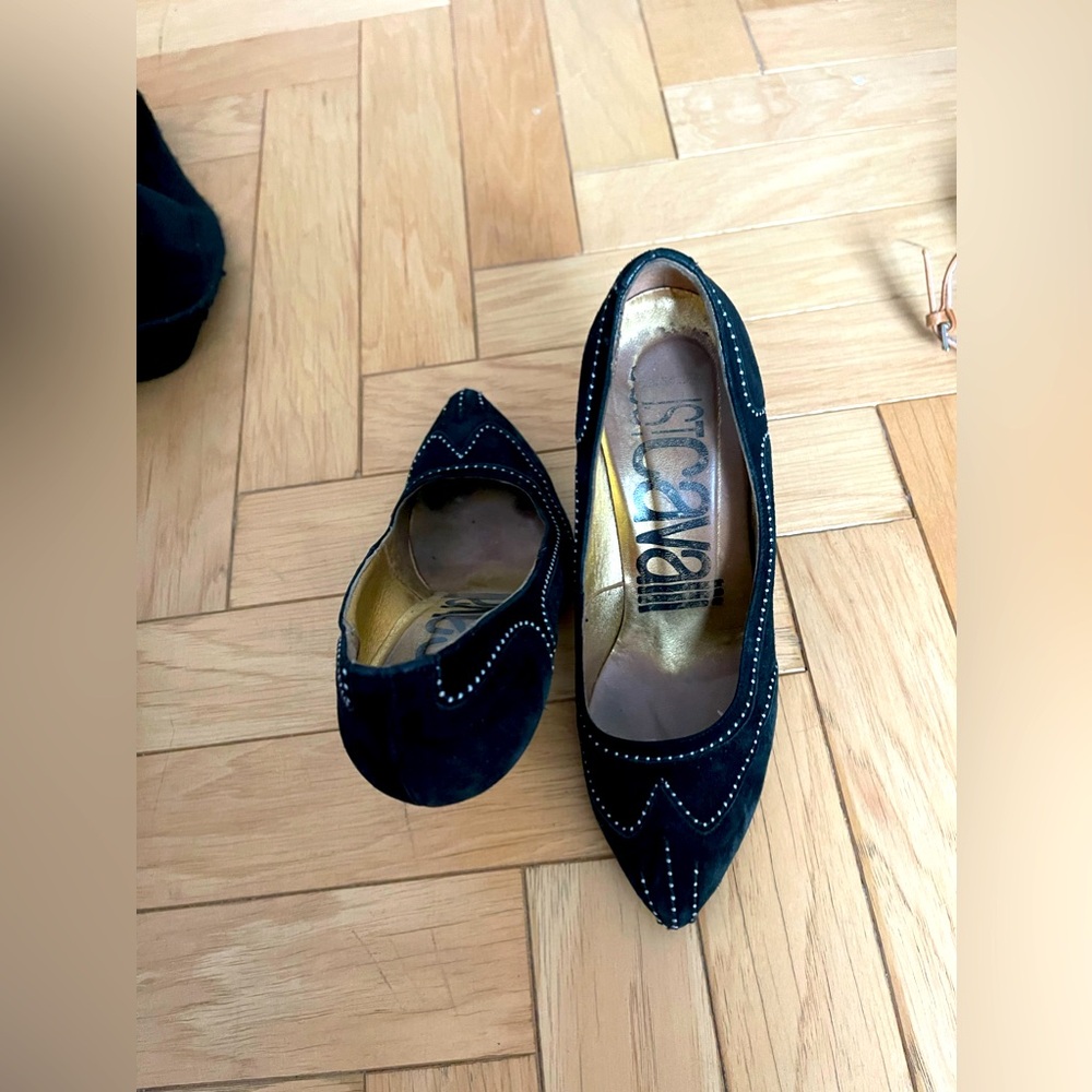 Roberto Cavalli Suede Pumps